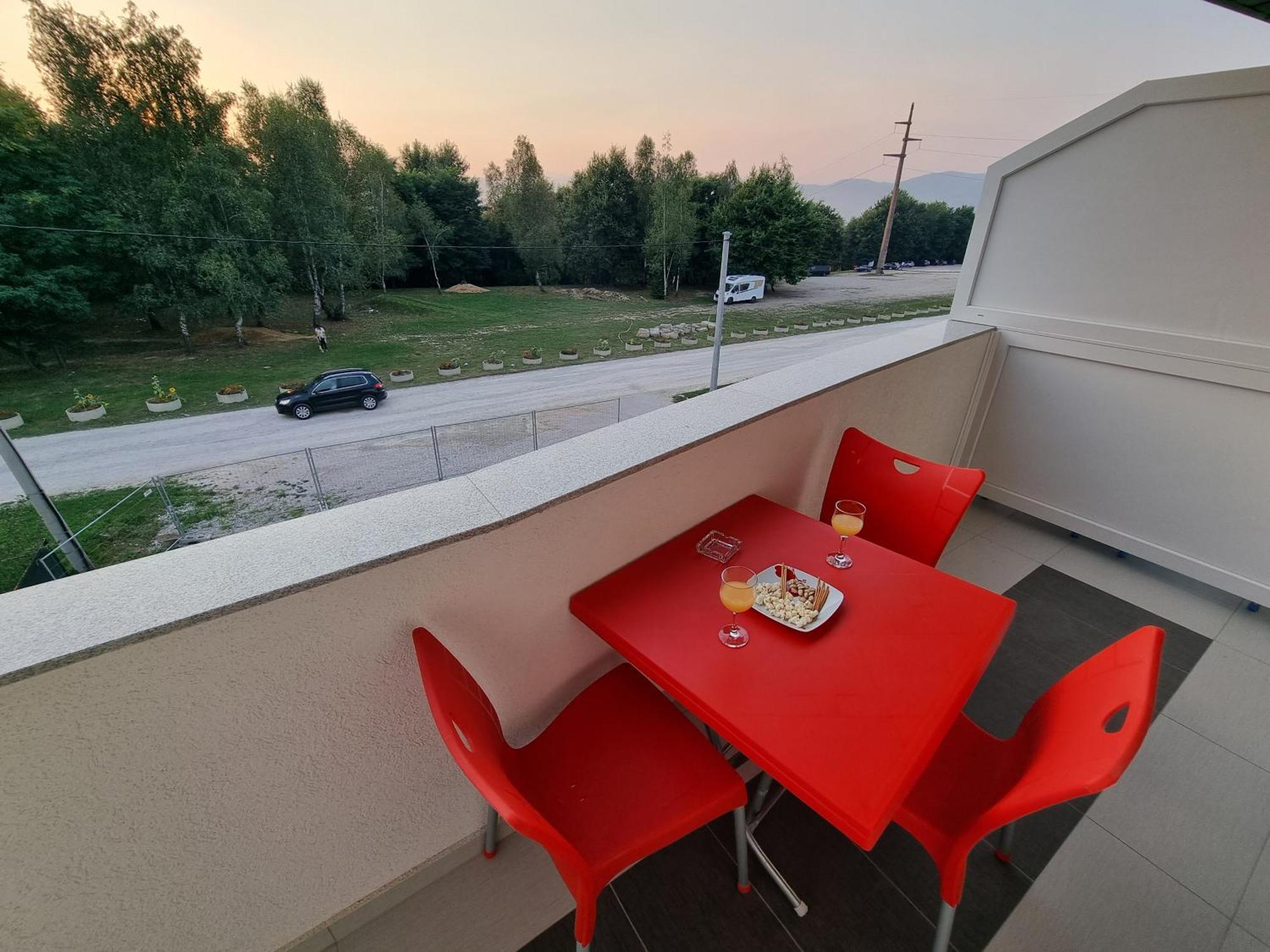 Villa Park Ravne Високо Экстерьер фото